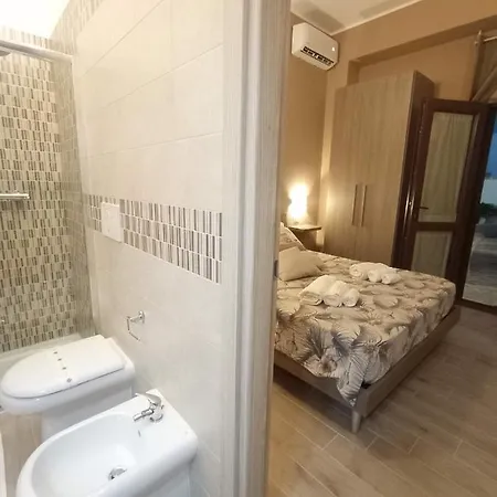 招待所 Alfea 切萨雷奥港